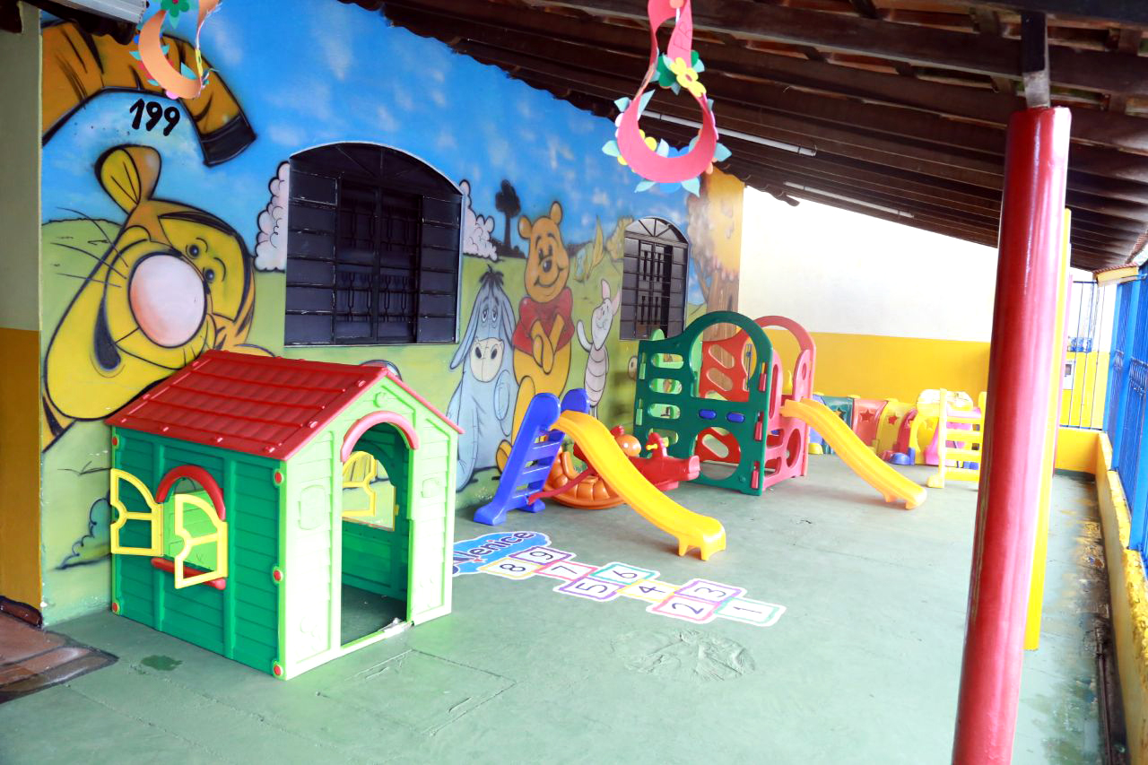 Jardinagem divertida no Cantinho do Saber em Cambé PR